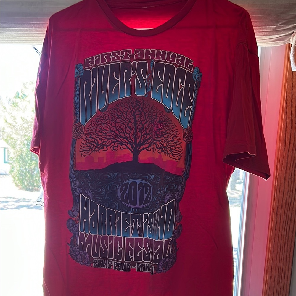 Red Short Sleeve Tee with Graphic Print